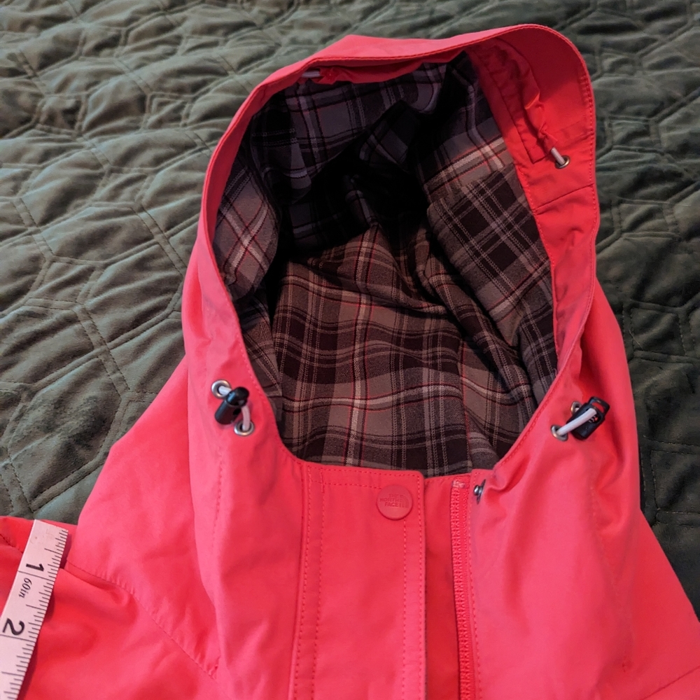 The North Face HyVent Women's Jacket - Picture 12 of 13